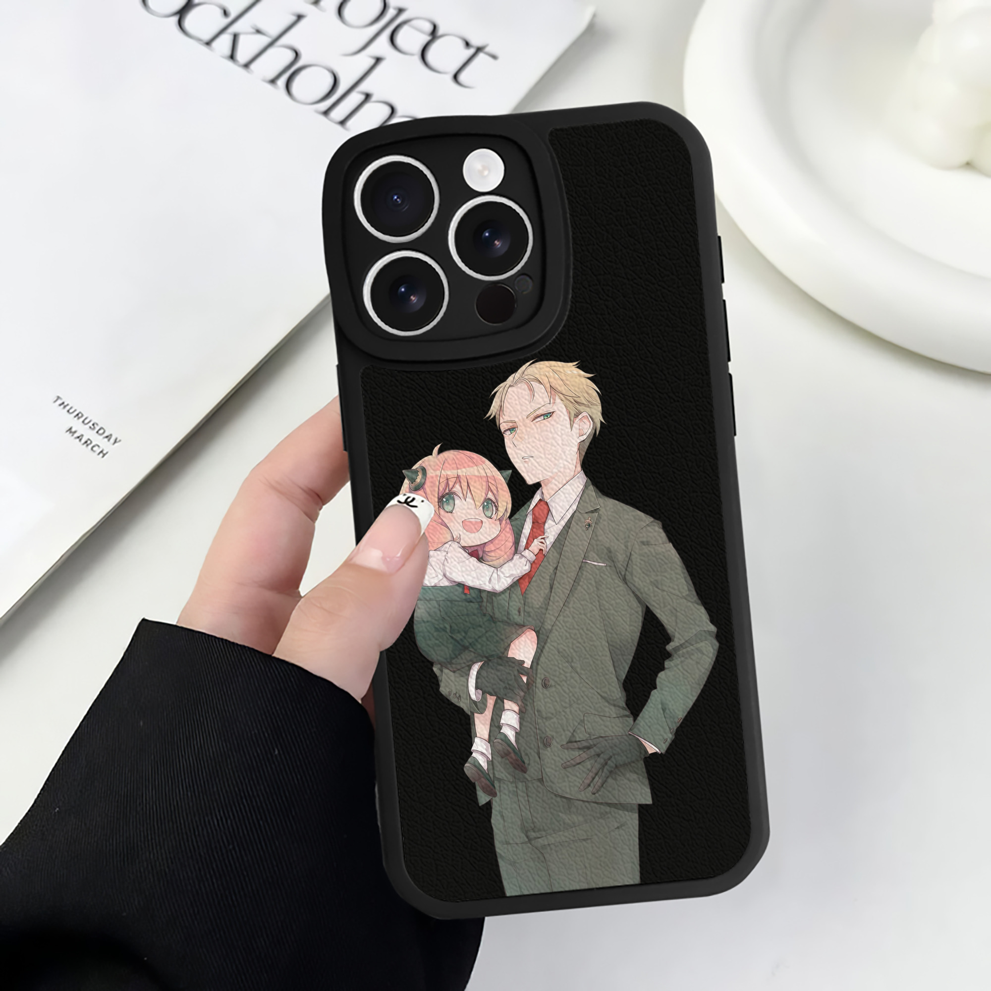（画像用） SPY×FAMILY间谍家家酒 【iPhone 16シリーズ対応】シリコンスマホケース（レザー調） 材質：シリコン